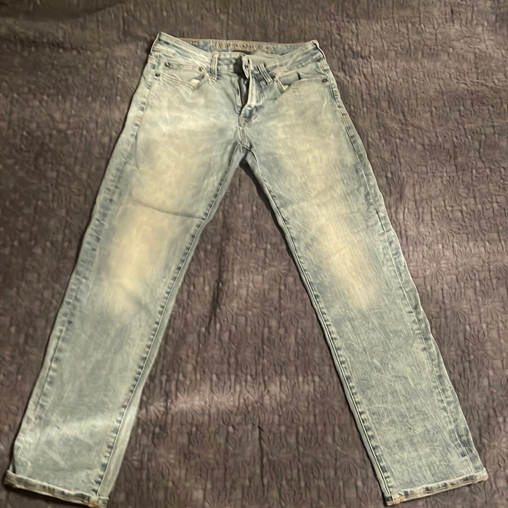 28x30 American Eagle slim straight extreme flex